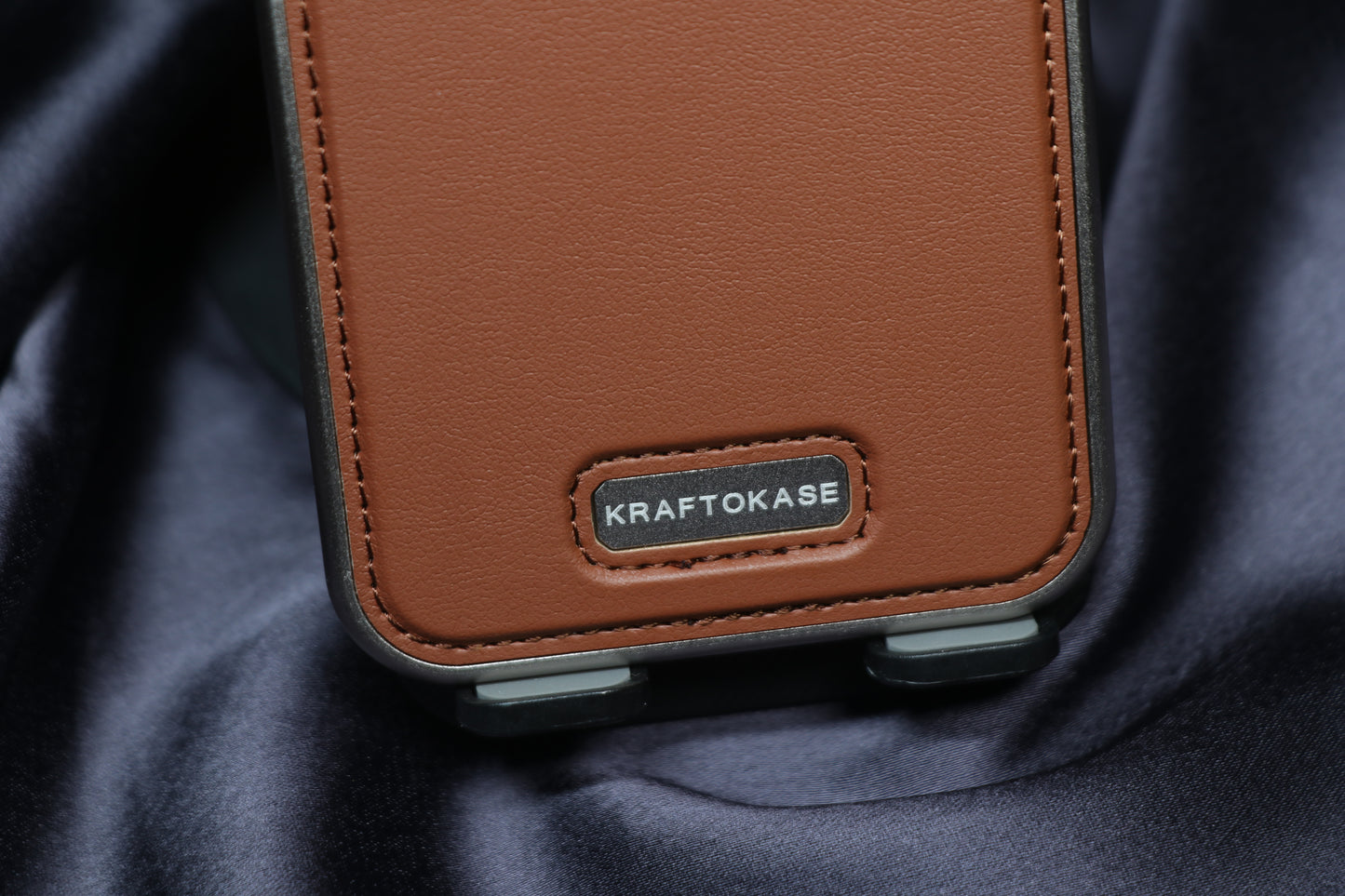 KK-Metal Cases Aro Magnet — iPhone 17 Series
